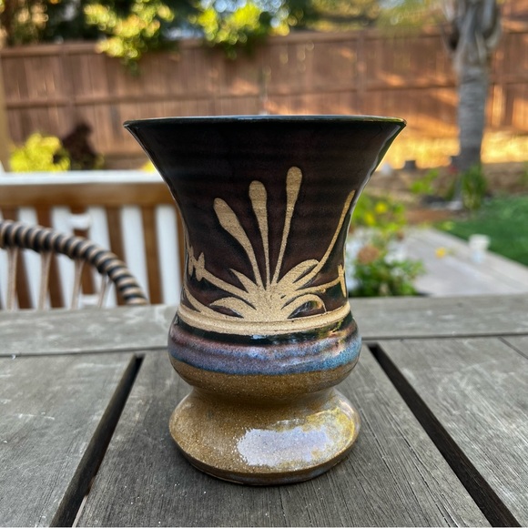 Vintage Studio Pottery Glazed Vase Signed Floral Design - Picture 4 of 9